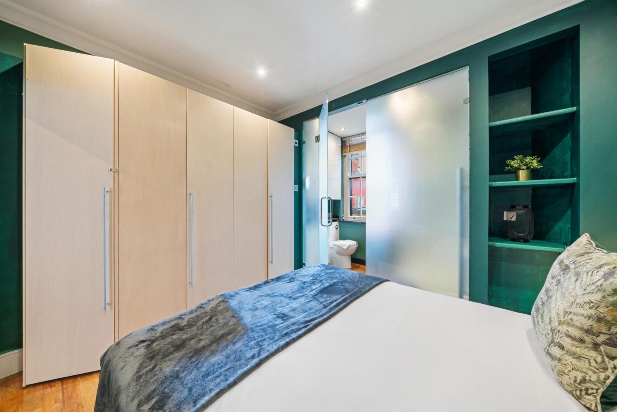 Fantastic One Bedroom In Soho Apartment