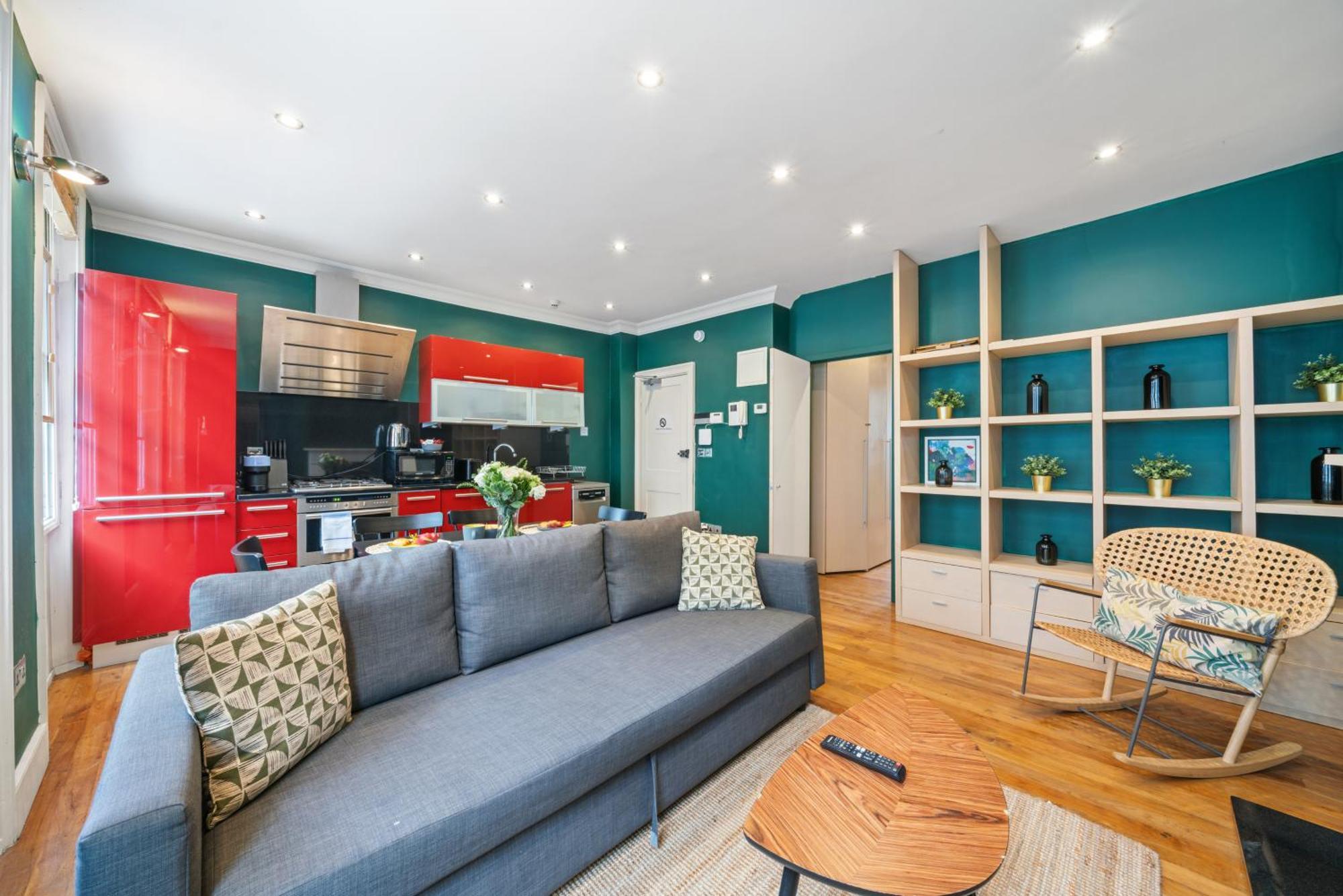 Fantastic One Bedroom In Soho Apartment London